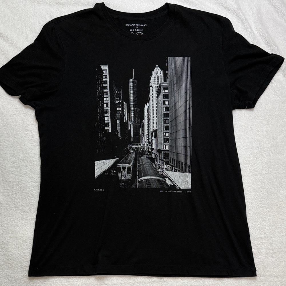 Banana Republic Chicago Scene Tee